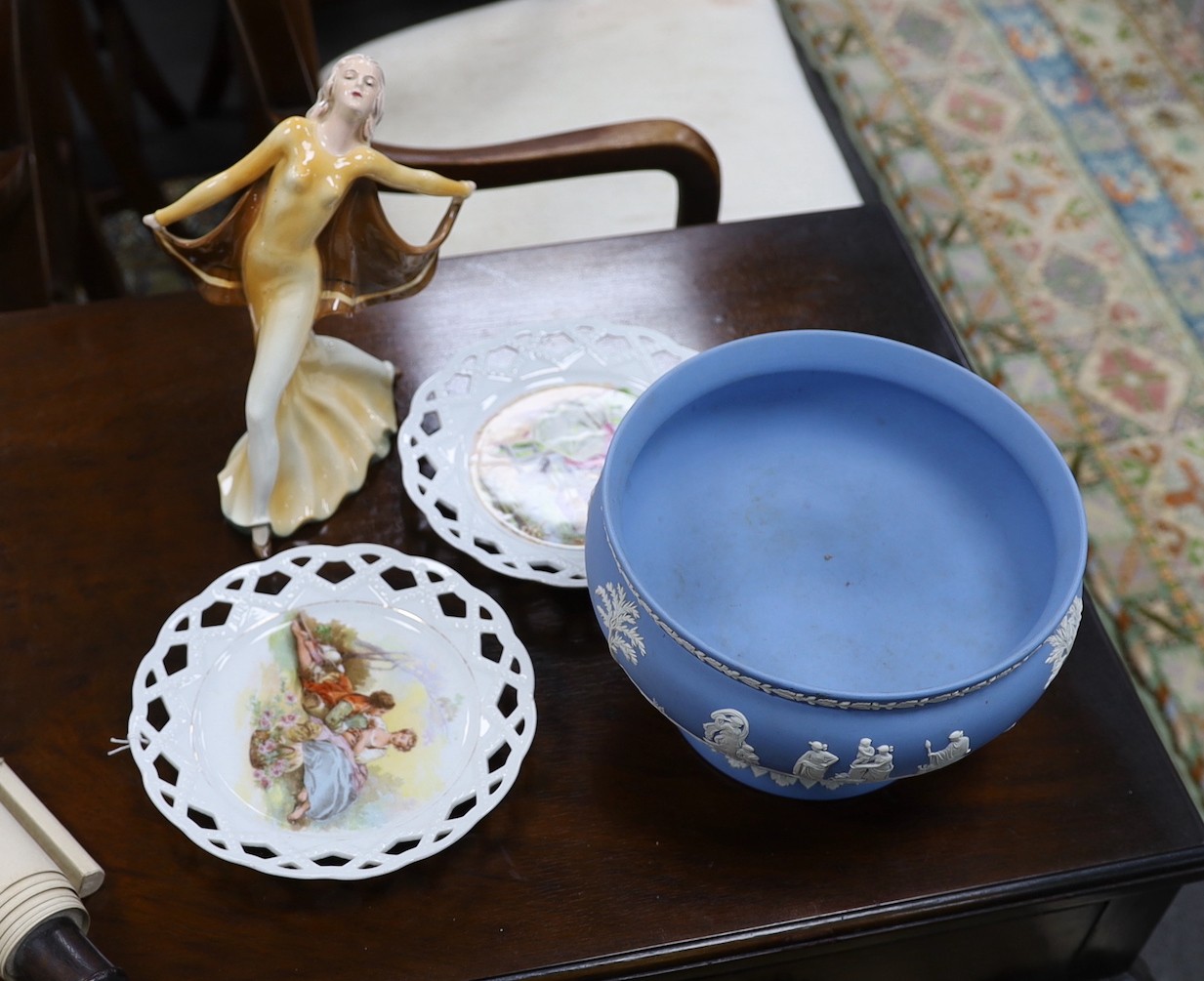 An Art Deco Katzhutte a female dancer, a Wedgwood fruit bowl and a pair of basketweave dishes, tallest 23cm